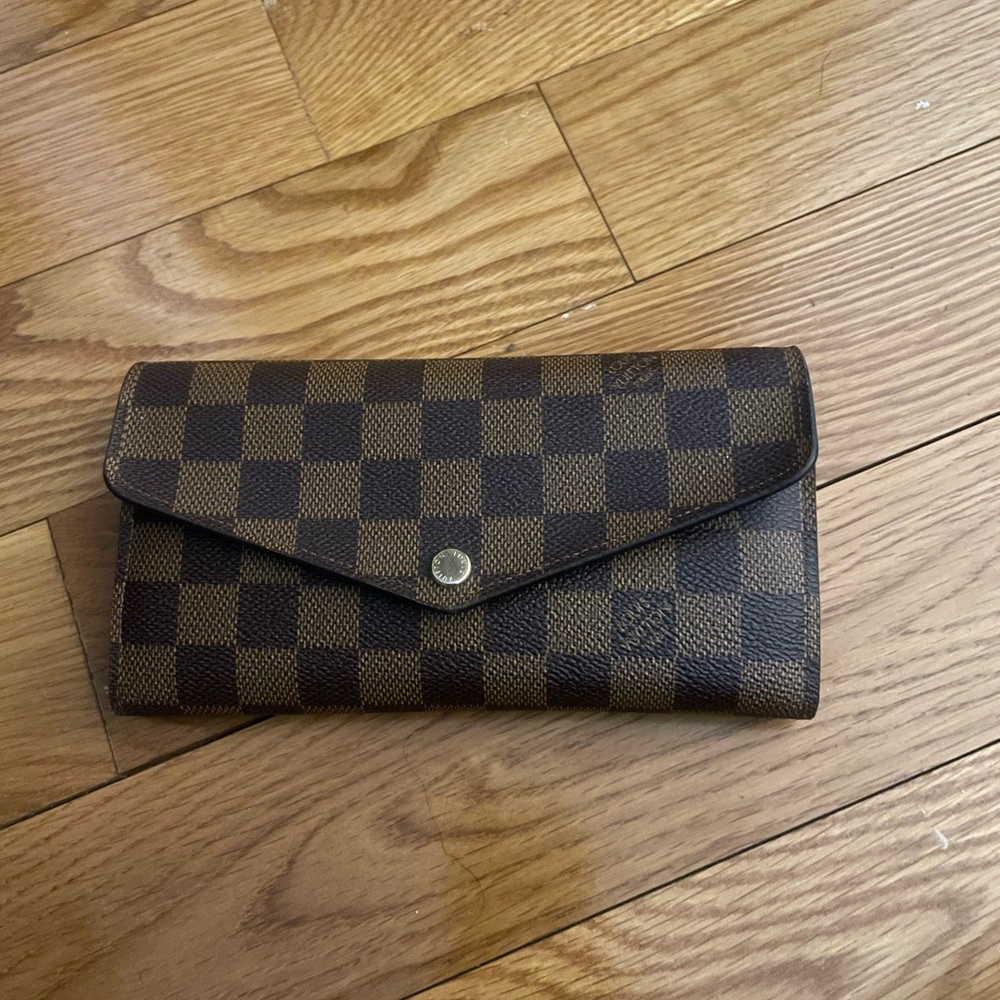 Louis Vuttion wallet